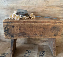 Load image into Gallery viewer, Vintage Wire Soap Dispenser