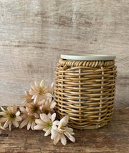 Load image into Gallery viewer, Wicker Pluggable Melt Warmer