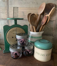 Load image into Gallery viewer, Rosehip and Cinnamon stick mix