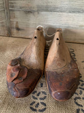 Load image into Gallery viewer, Pair of Original Shoe lasts- Adult Size 5-7