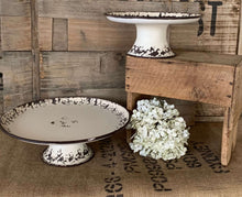 Load image into Gallery viewer, Chippy Stand/Riser