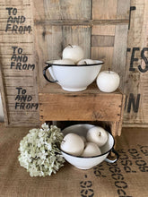 Load image into Gallery viewer, Farmhouse Enamel Bowl with Handles