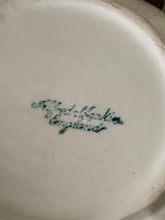 Load image into Gallery viewer, Alfred Meakin cream Vintage Jug