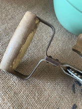 Load image into Gallery viewer, Vintage SWIFT WHIP Egg/ Hand Beater