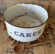Load image into Gallery viewer, Rustic Enamel Cake Tin