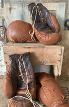 Load image into Gallery viewer, Vintage Leather Boxing Gloves