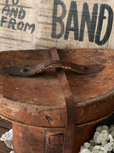 Load image into Gallery viewer, Victorian Top Hat and Leather Hat box