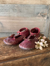 Load image into Gallery viewer, Beautiful Old Leather Baby Shoes
