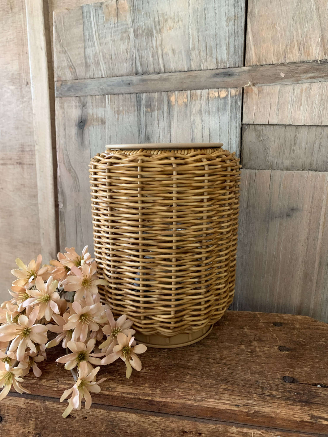 Wicker Lantern Electric Melt Warmer