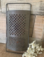 Load image into Gallery viewer, Old Kande Folding Grater
