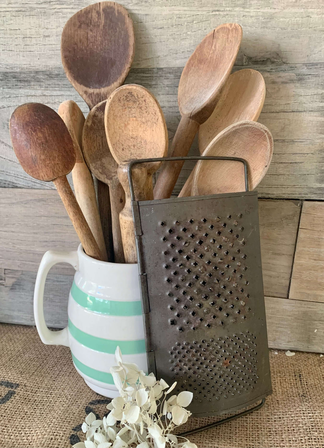 Old Kande Folding Grater