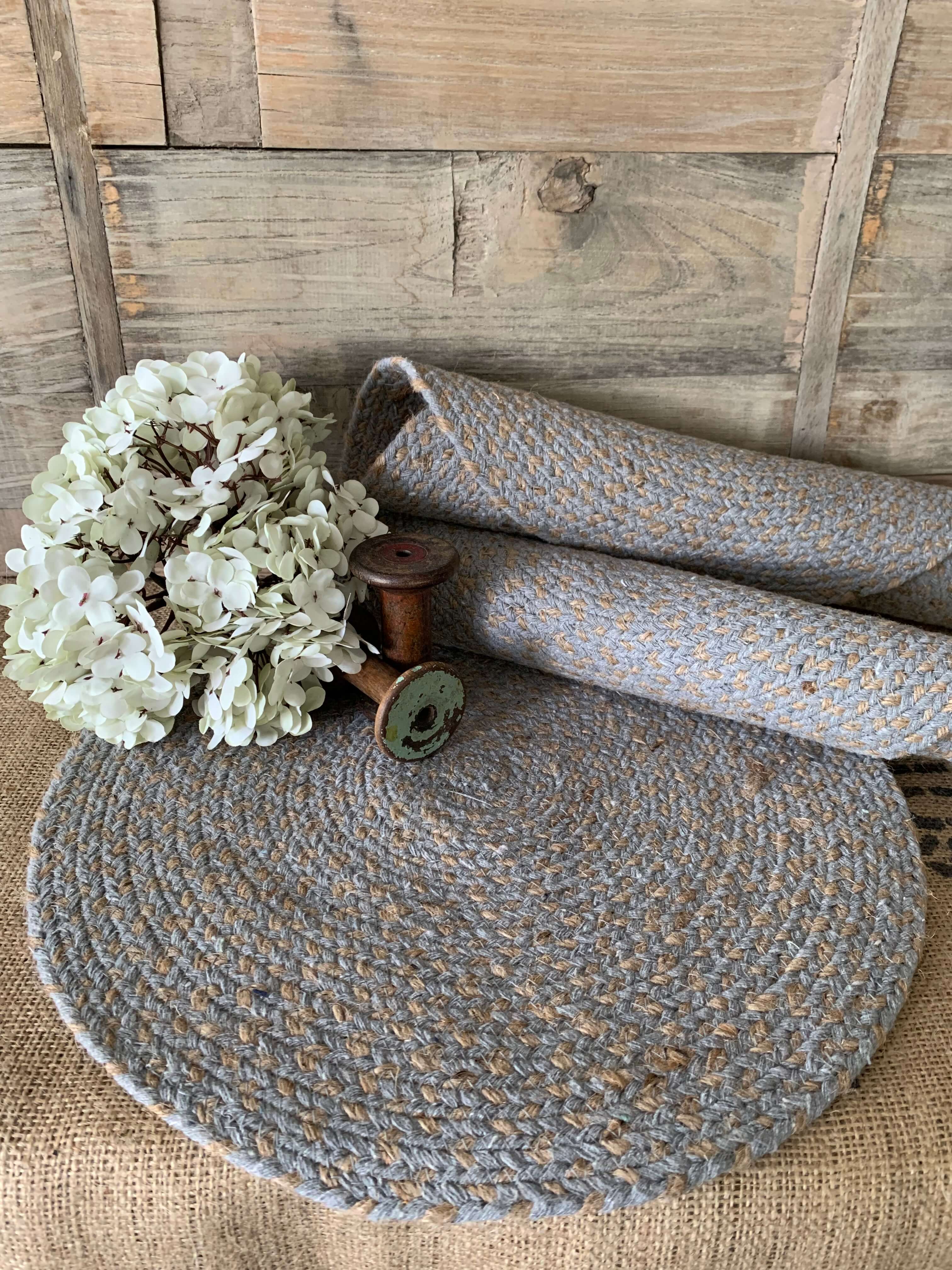 Braided table mat- light – Countin' Crows Mercantile