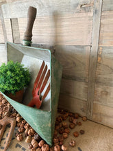 Load image into Gallery viewer, Rustic Dustpan Hanging Shelf
