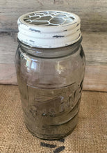 Load image into Gallery viewer, Mason Jar Metal &#39;FROG&quot; Lid - White
