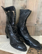 Load image into Gallery viewer, Old Black Leather Boots
