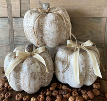 Load image into Gallery viewer, Decorative Pumpkins
