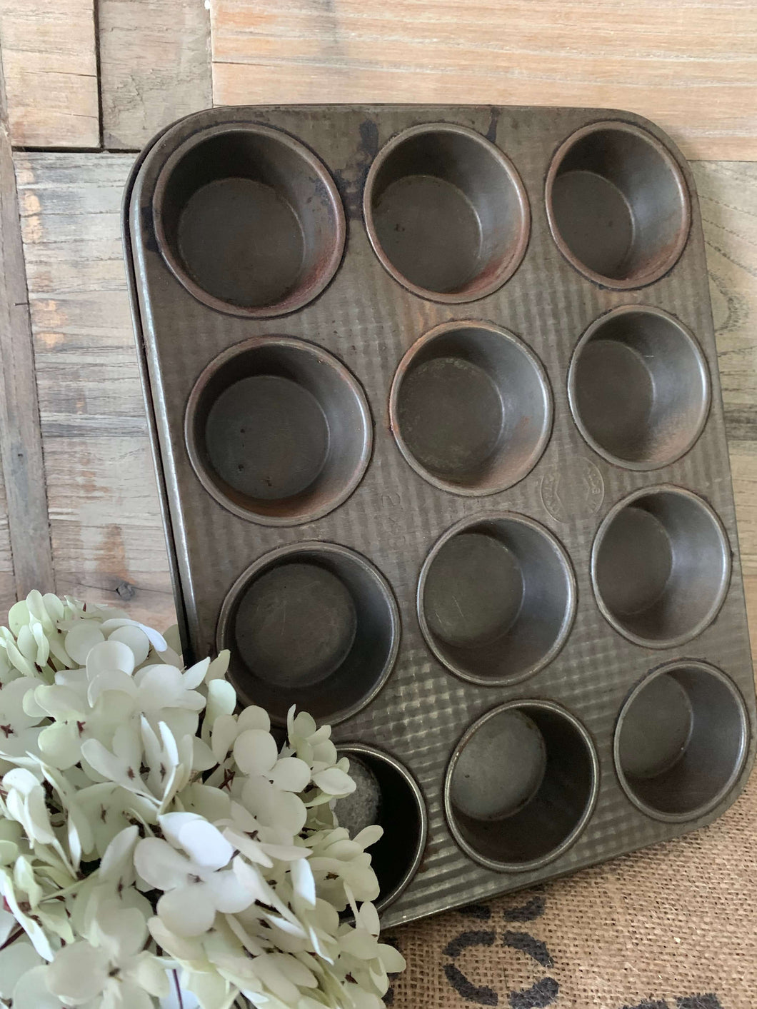 Old Willow Patty Cake Pan & Kande Grater