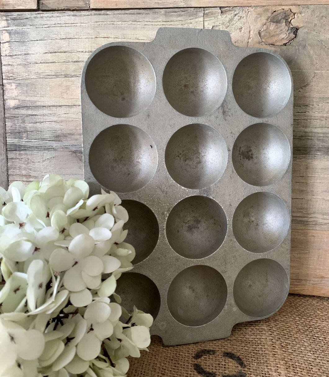 Vintage Gem Scone Tray