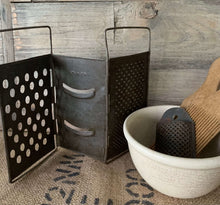 Load image into Gallery viewer, Old Kande Folding Grater
