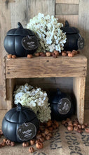 Load image into Gallery viewer, Carved Pumpkin Fragrance Ceramic Pumpkin Candles- Orange
