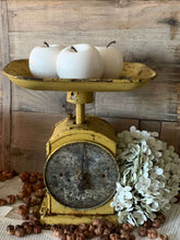 Load image into Gallery viewer, Rustic Vintage Hughes Family Counter Scales
