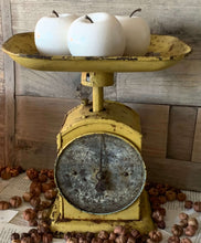 Load image into Gallery viewer, Rustic Vintage Hughes Family Counter Scales
