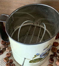 Load image into Gallery viewer, Vintage &quot;Willow&quot; Brand Sifter
