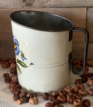 Load image into Gallery viewer, Vintage &quot;Willow&quot; Brand Sifter
