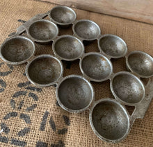 Load image into Gallery viewer, Vintage Gem Scone Tray
