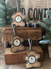 Load image into Gallery viewer, Gingerbread Man Cast Iron Skillet Candle
